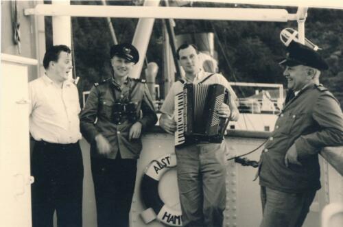 Fethiye-Tuerkei Herr-Boettcher-mit-Harmonika